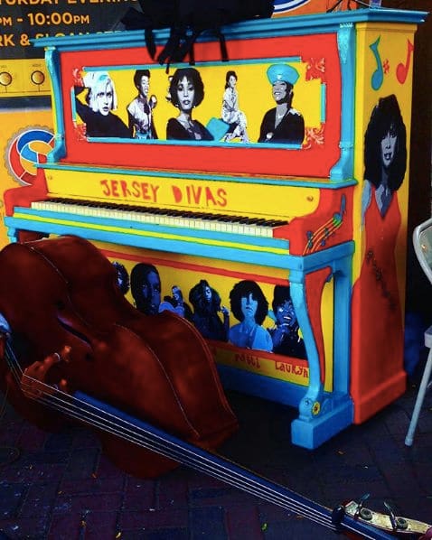 Public piano in Essex County, New Jersey, United States
