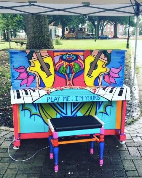 Photo of Monroe Park at Chess Building, North Laurel Street, Oregon Hill, Richmond, Virginia, 23220, United States