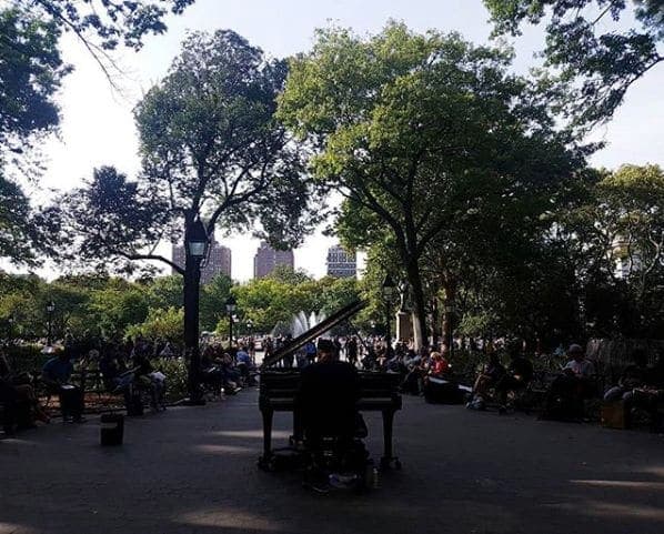 Photo of New York, New York at Chambers Street & Broadway, Chambers Street, Lower Manhattan, Manhattan Community Board 1, Manhattan, New York County, New York, 10007, United States
