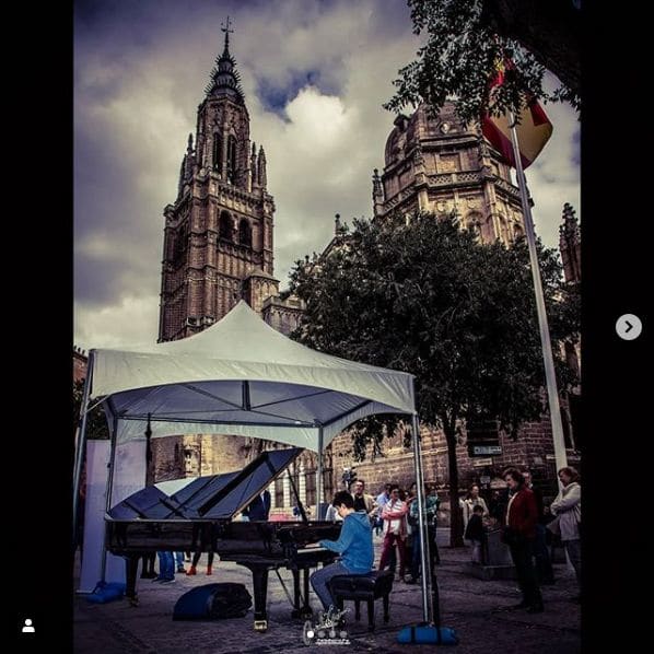 Photo of Toledo, Spain at Pincel y Barro, 20, Calle Real del Arrabal, Toledo, Castile-La Mancha, 45003, Spain