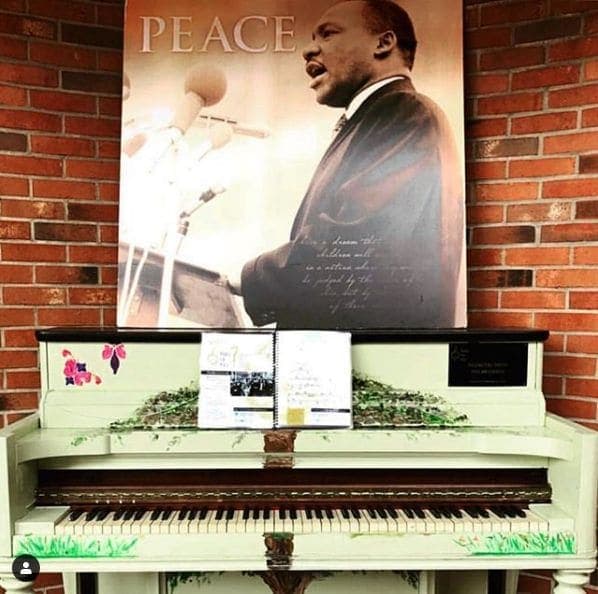 Photo of The King Center at Martin Luther King Junior Center for Nonviolent Social Change, Auburn Avenue Northeast, Sweet Auburn, Old Fourth Ward, Atlanta, Fulton County,…