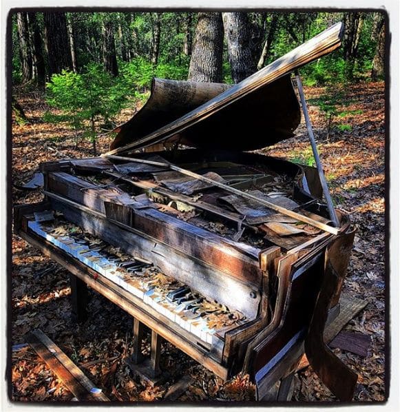 Public piano in Nevada County, California, United States