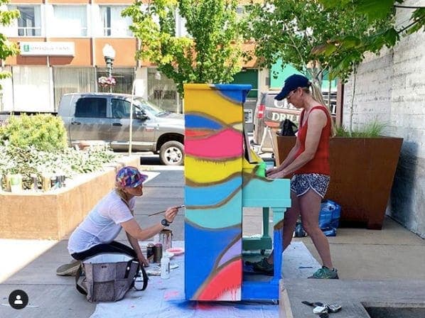 Photo of Klamath Falls, Oregon at EagleRidge High School, 677, South 7th Street, Klamath Falls, Klamath County, Oregon, 97601, United States. Artist Lisa Chancellor is painting…