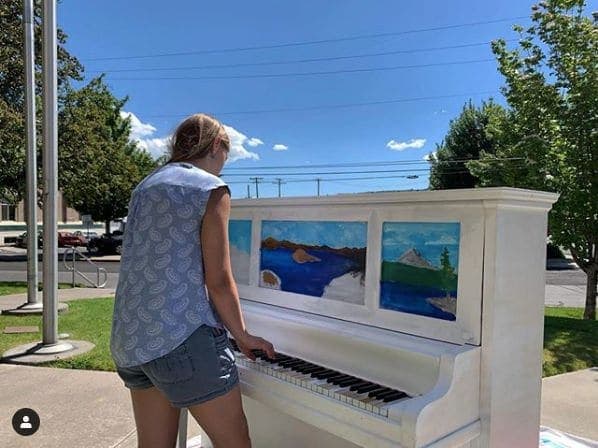 Photo of Klamath Falls, Oregon at EagleRidge High School, 677, South 7th Street, Klamath Falls, Klamath County, Oregon, 97601, United States. A member of Henley High School Art…