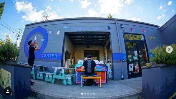 Photo of Portland, Oregon at Animals in Pools, Southwest Yamhill Street, Downtown, Portland, Multnomah County, Oregon, 97204, United States