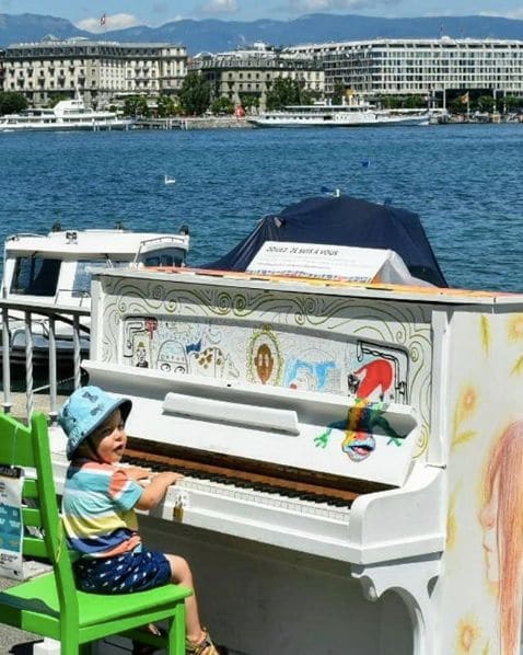 Public piano in Pune, Maharashtra, India
