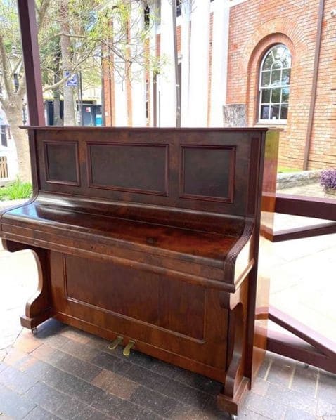 Public piano in Sydney, New South Wales, Australia