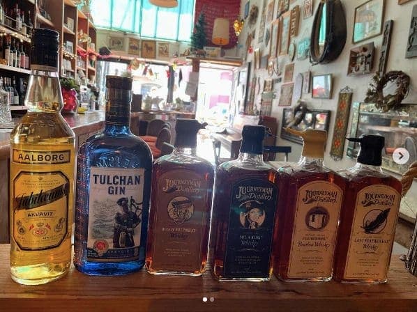 Photo of The Royal Cuckoo Market and Horsies Saloon at 3368;3370, 19th Street, Mission District, San Francisco, California, 94110, United States