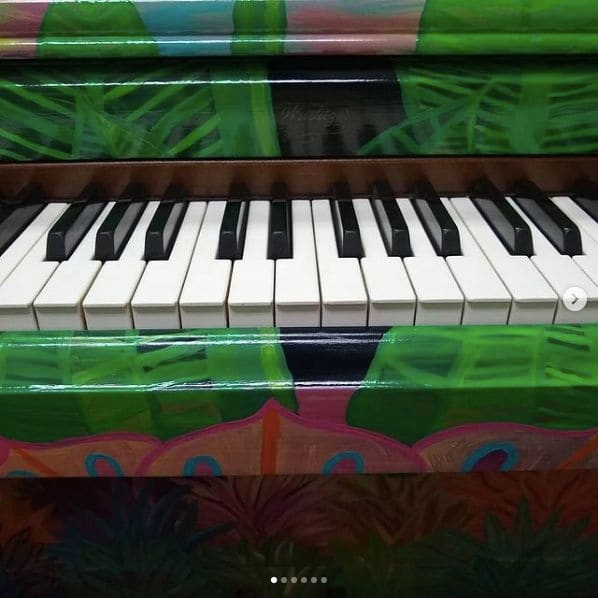 Photo of Reidsville, North Carolina at KFC, West Harrison Street, Reidsville, Rockingham County, North Carolina, 27320, United States. Update painted piano project for the \
