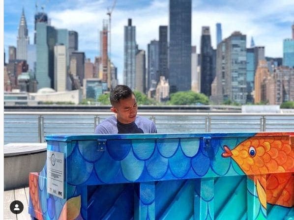 Photo of Gantry Plaza State Park at PS/IS 78Q Early Childhood Center, 48-09, Center Boulevard, Hunters Point, Queens, Queens County, New York, 11109, United States. Skylines and…