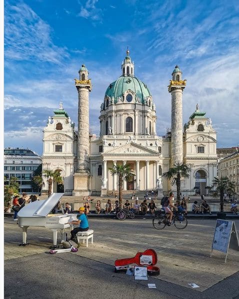 Photo of Karlsplatz at Hauptgebäude, 13, Karlsplatz, Freihausviertel, KG Wieden, Wieden, Vienna, 1040, Austria