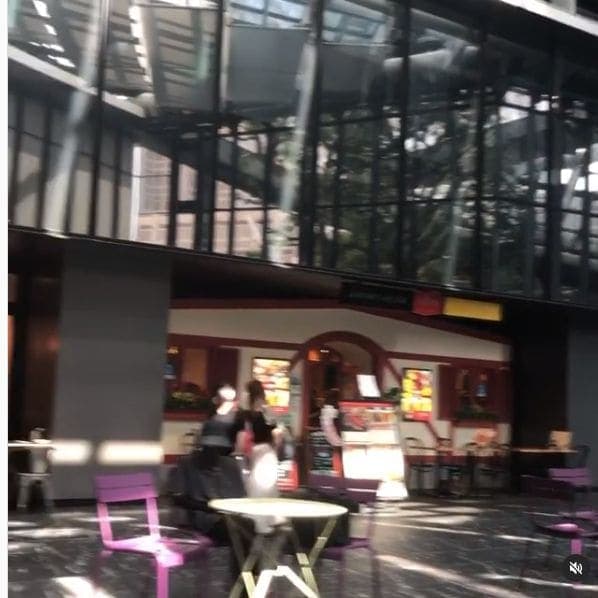 Photo of 新宿住友ビル三角広場 at Shinjuku Sumitomo Building, Tocho-dori Ave., Nishi-Shinjuku 2-chome, Shinjuku, Tokyo, 163-8001, Japan. Beautiful piano, excellent song, out of practice…