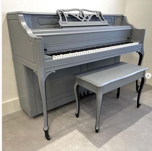 Public piano in Nassau County, New York, United States