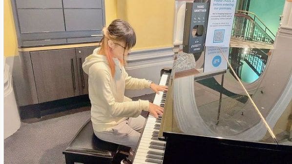 Public piano in Sydney, New South Wales, Australia