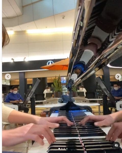 Photo of 羽田空港メルセデスベンツカフェ at Haneda Airport Terminal 2, Haneda Kukou, Ota, Tokyo, 144-0000, Japan