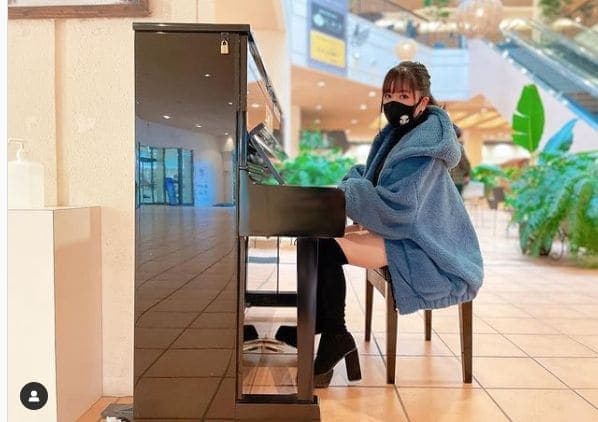 Photo of PLAZAHOUSE Shopping Center プラザハウス at Plaza House, National Highway Route 330, Higa, Okinawa, Nakagami, Okinawa Prefecture, 904-0023, Japan. こんチャキ❤️ ピアノ置かれてたから少し控えめに弾いたら…