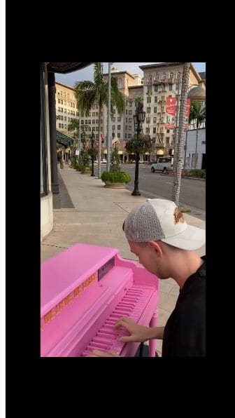 Public piano in Los Angeles County, California, United States