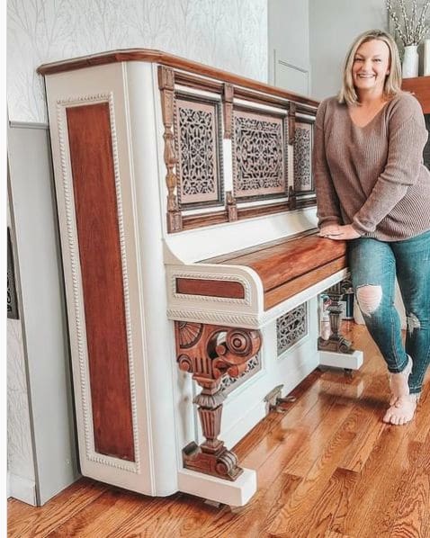 Public piano in Spencer County, Kentucky, United States