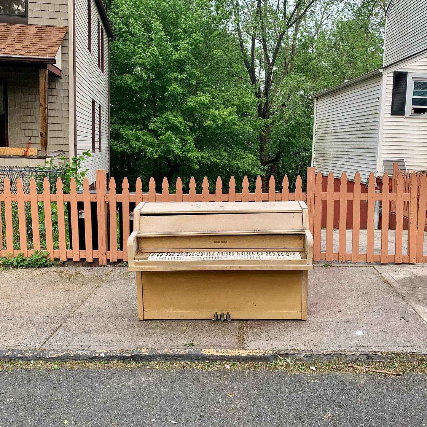 Photo of Staten Island, New York at 485, Victory Boulevard, Tompkinsville, Staten Island, New York, 10301, United States. You’ve got room for that right? @piannitto22 hit me up…