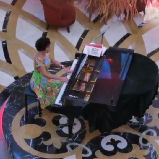 Public piano in Türkiye
