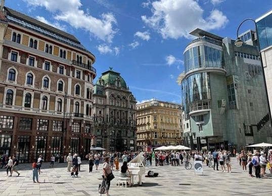 Photo of Stephansplatz at Ginza Point, Stock-im-Eisen-Platz, Kärntner Viertel, Innere Stadt, Vienna, 1010, Austria