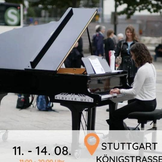 Photo of Rotebühlplatz at Rotebühlstraße, Rathaus, Stuttgart-Mitte, Stuttgart, Baden-Württemberg, 70173, Germany