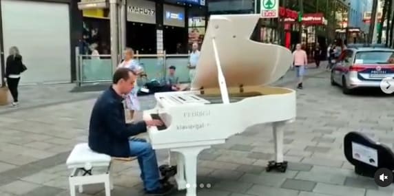 Public piano in Vienna, Austria