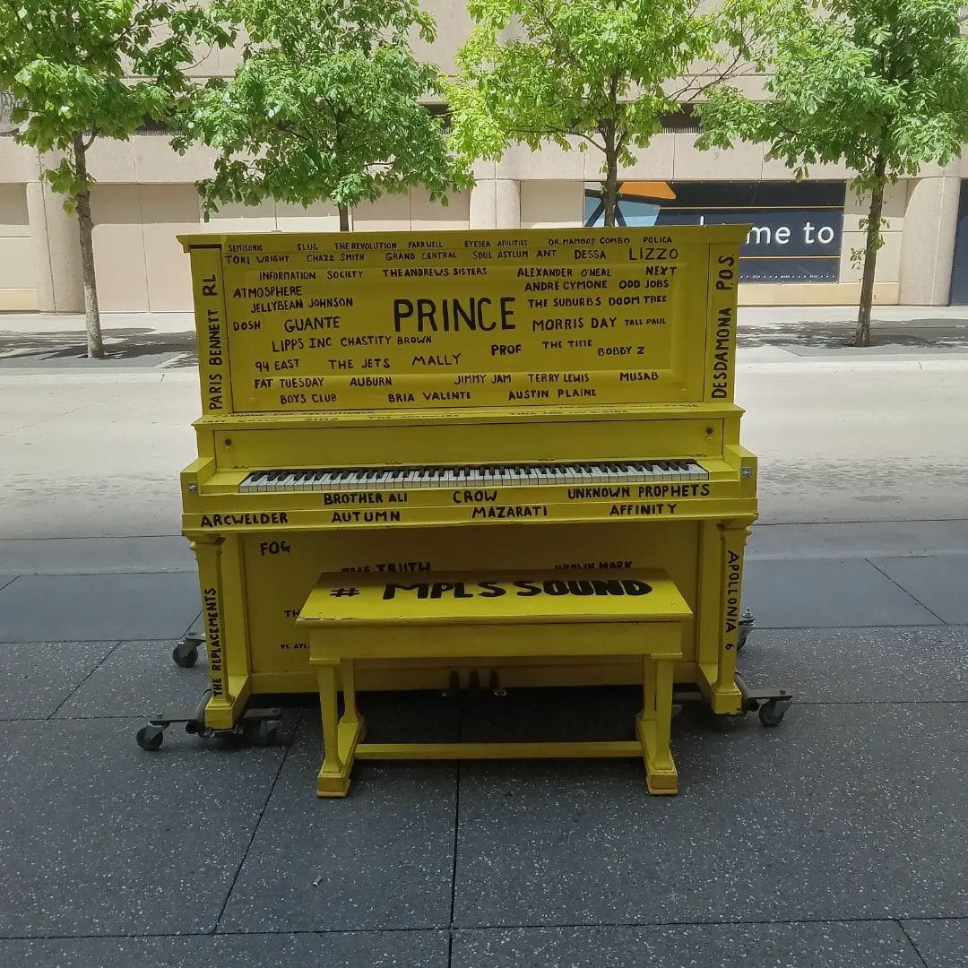 Public piano in Minneapolis, Minnesota, United States