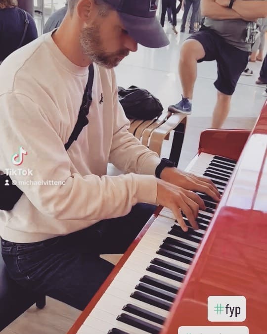 Public piano in Nice, Provence-Alpes-Côte d'Azur, France