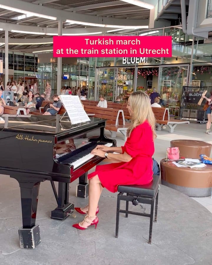Public piano in Utrecht, Netherlands